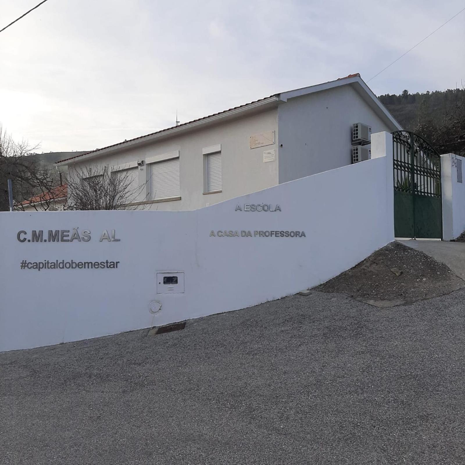 Вілла Casas Da Escola - "A Escola" - Meas Пампілльоза-да-Серра Екстер'єр фото